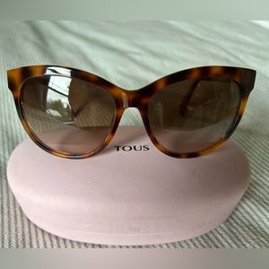 Tous cat eye sunglasses, brown tortoiseshell, part metal frame.